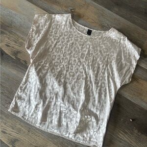 Leopard Print Short Sleeve Top
